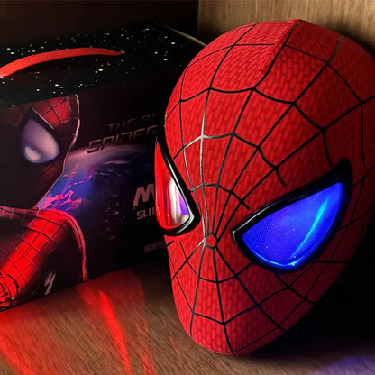 Maska Spider-Man – dotykové LED osvětlení a pohyblivé oči ovládané prstenovým ovladačem